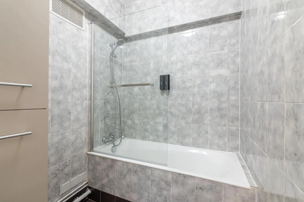 Luxurious 2 Bedroom Arc De Triomphe Grande Armee Paris Apartment